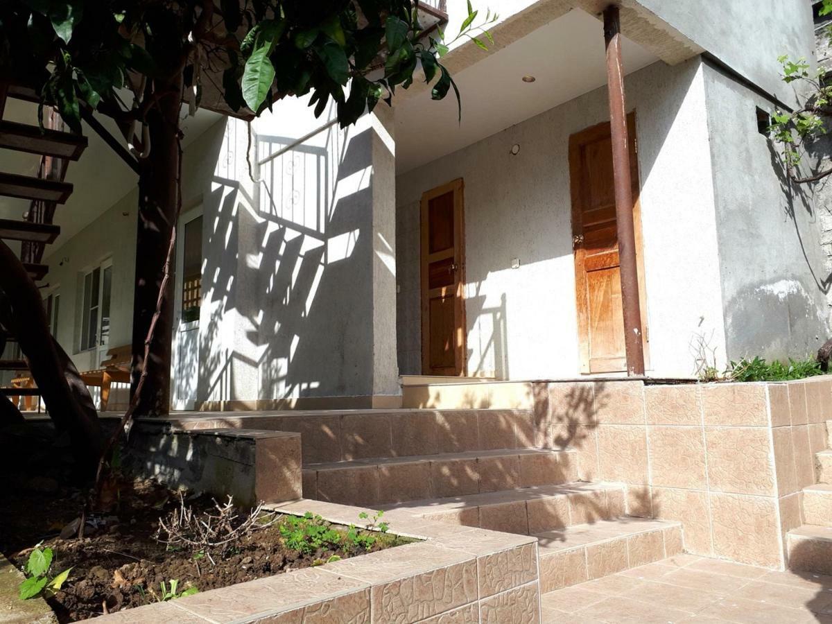 Inzhir Guest House New Athos Exterior foto
